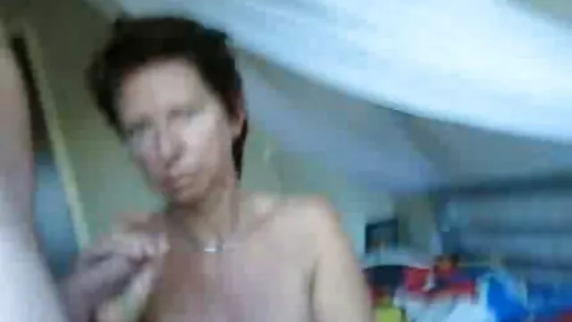 Tetas grandes de ébano en la cámara (sin porrno gratis sonido) 1 de 2