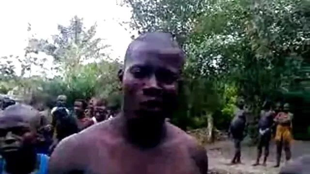 MILF británica quiere ayudarte con tu redtoub paja