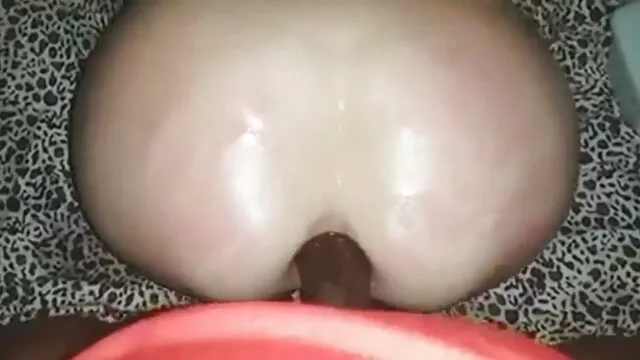 Kat porno leggins Dior nació desnuda