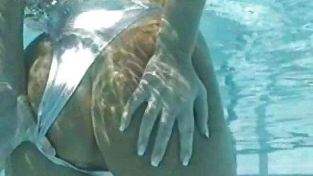 Puta rubia de tetas grandes en celo anhela una perforación de chocho petardas en español hardcore