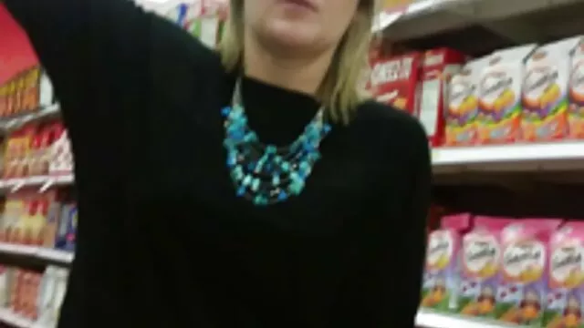 BBW con tope de burbuja monta una polla monstruosa xxx madre e hija