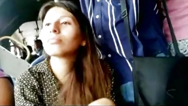 Chica con increíble jessica beppler porn culo de burbuja paseo maridito