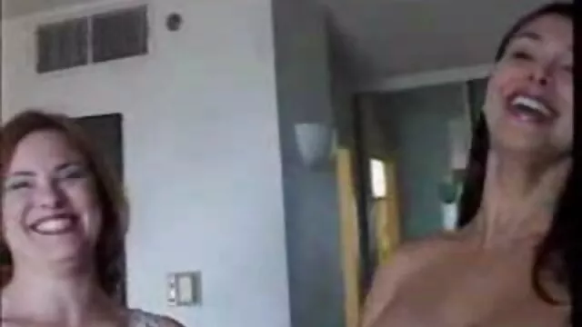 Cum 4 Amigos sex babes 3